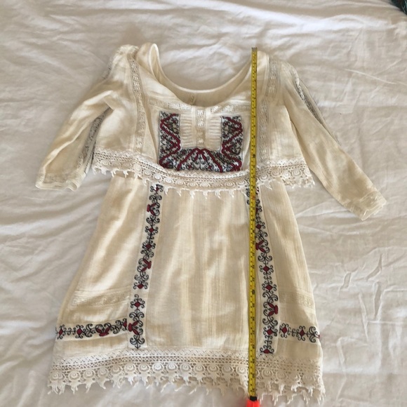 Off-white, boho style, embroidered mini dress. - Picture 4 of 5